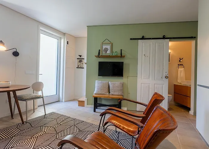 Apartament House By Shi *